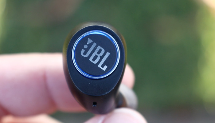 JBL Free Truly-Wireless