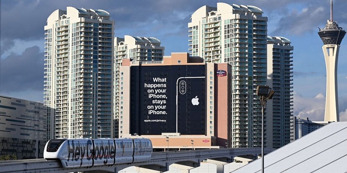 Apple billboard undermining rivals
