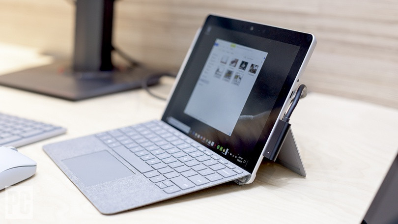 Microsoft surface go 2 in 1 laptop